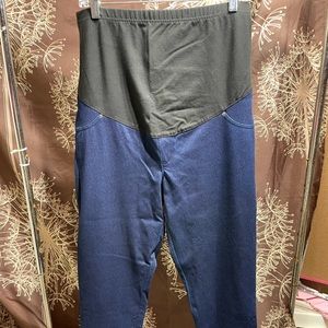 Maternity pants size Large